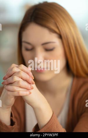 la vita cristiana crisi la preghiera a dio Foto Stock