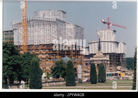 Potsdam Communs Neues Palais Sanssouci pietra arenaria pietra ricostruzione ponteggi fino al 2000 poi uso da parte dell'università, foto da agosto 1996 Foto: MAZ/Bernd Gartenschläger [traduzione automatica] Foto Stock