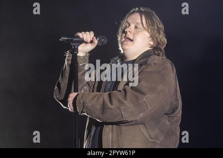 4 maggio 2023, San Diego, CA, Stati Uniti d'America: Lewis Capaldi suona al CalCoast Credit Union Open Air Theatre di San Diego, CA il 4 maggio 2023. (Credit Image: © Rishi Deka/ZUMA Press Wire) SOLO PER USO EDITORIALE! Non per USO commerciale! Foto Stock