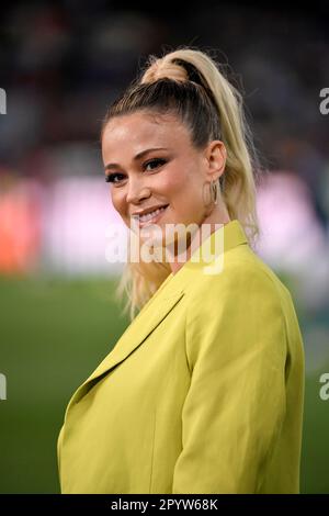 Udine, Italia. 04th maggio, 2023. DAZN Television anchorwoman Diletta Leotta sorride durante la Serie Una partita di calcio tra Udinese Calcio e SSC Napoli allo stadio Friuli di Udine (Italia), 4th maggio 2023. Napoli ha disegnato 1-1 con Udinese che ha vinto il titolo italiano 'scudetto'. Credit: Insidefoto di andrea staccioli/Alamy Live News Foto Stock