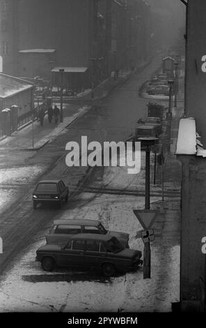 GDR, Berlino, 16.02.1980, il Auguststraße in inverno visto dal n ° 50A, [traduzione automatica] Foto Stock