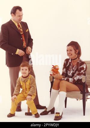 Giovane famiglia in Germania. [traduzione automatica] Foto Stock