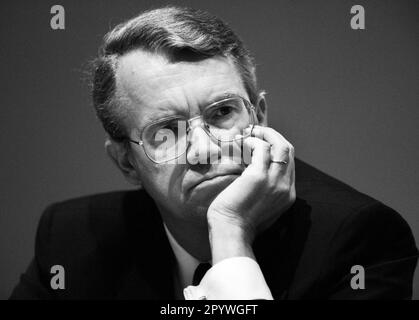 Henning SCHULTE-NOELLE , Presidente del consiglio di amministrazione di Allianz AG , ottobre 1991 [traduzione automatica] Foto Stock