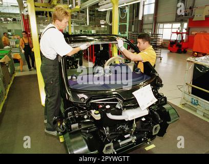 FRA , FRANCIA : produzione di SMART in Hambach a MCC AG , filiale di Daimler-Benz AG , ottobre 1998 [traduzione automatica] Foto Stock