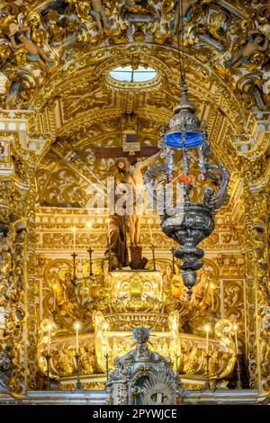 Altare di vecchia e storica chiesa barocca foglia d'oro nella città di Salvado a Bahia, Brasile, Brasile Foto Stock