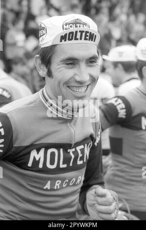 Gara ciclistica: Intorno alla Torre Henninger 1971. Eddy Merckx (Belgio) Ritratto 01.05.1971. [traduzione automatica] Foto Stock