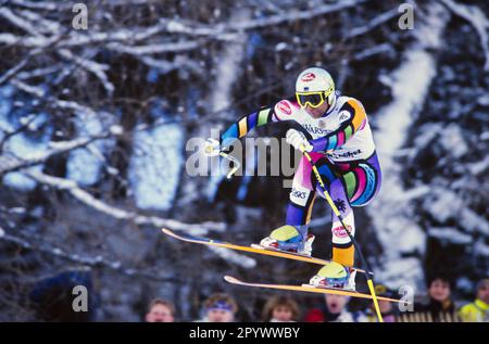 Coppa del mondo di sci alpino 1993/1994 Kitzbuehel Downhill 15.01.1994 Guenther MADER (Austria) PHOTO: WEREK Press Picture Agency xxNOxMODELxREASExx [traduzione automatica]- AUSTRIA OUT Foto Stock