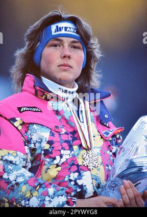 STAGIONE SCIISTICA ALPIN 90/91 Campionati del mondo 1991 Saalbach-Hinterglemm Downhill Women 26.01.1991 Svetlana GLADISHIVA (SOV) xxNOxMODELxRELEASExx [traduzione automatica]- AUSTRIA OUT Foto Stock