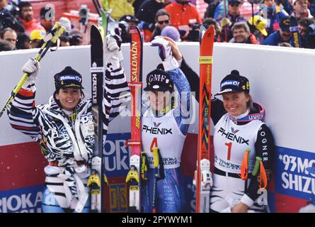 CAMPIONATO del mondo di SCI ALPIN 92/93 1993 Morioka Shizukuishi Giant Slalom Women 10.02.1993 Anita WACHTER (AUT), Carole MERLE (fra) e Martina ERTL (GER destra). XxNOxMODELxRELEASExx [traduzione automatica]- AUSTRIA OUT Foto Stock