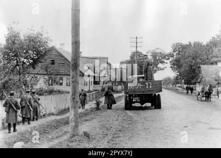 Al confine tedesco-russo prima dell'attacco tedesco all'Unione Sovietica a Wiszinca: Militare russo. [traduzione automatica] Foto Stock