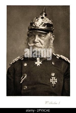 Guglielmo i (1797-1888), imperatore tedesco (1871-1888) e re di Prussia (1861-1888). Dal 1840 'Principe di Prussia' (erede al trono). Nel 1867, Wilhelm assunse la presidenza della Confederazione tedesca del Nord. Dopo la guerra franco-prussiana del 1870/71, fu proclamato imperatore tedesco a Versailles il 18.01.1871. La foto lo mostra con pickelhaube e uniforme così come la croce d'ordine 'pour le mérite' con foglie di quercia e la croce di ferro I. e II Classe. Dopo una fotografia di natura. Foto: Heliogravure, Corpus Imaginum, Hanfstaengl Collection. [traduzione automatica] Foto Stock