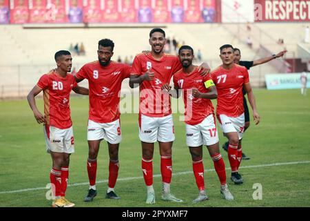 Bangladesh Premier League 2022-23 partita tra Basundhra Kings e Bangladesh Muktijoddha SKC al Basundhara Sports Complex Football Ground di Dhaka, Foto Stock