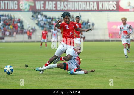 Bishwanath Ghosh (Red J-12) Bangladesh Premier League 2022-23 partita tra Basundhra Kings e Bangladesh Muktijoddha SKC Foto Stock