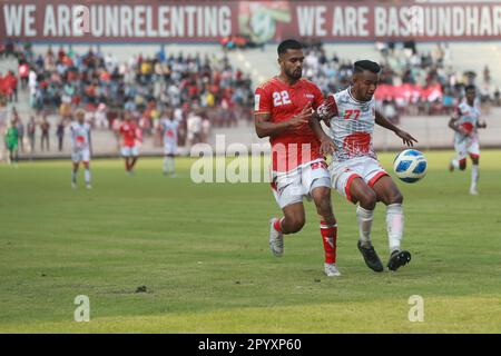 Bashundhara Kings, difensore di M.. Saad Uddin (Red J-22) Bangladesh Premier League 2022-23 partita tra Basundhra Kings e Bangladesh Muktijoddha SKC at Foto Stock