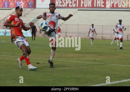 Bashundhara Kings, difensore di M.. Saad Uddin (Red J-22) Bangladesh Premier League 2022-23 partita tra Basundhra Kings e Bangladesh Muktijoddha SKC at Foto Stock