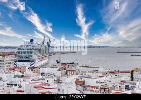 La vista dalla cima della torre dell'orologio nella Cattedrale di Cadice nel centro di Cadice, Spagna Foto Stock