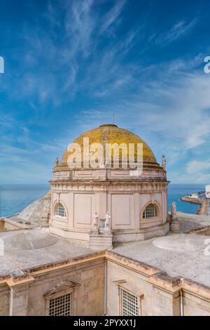 La vista dalla cima della torre dell'orologio nella Cattedrale di Cadice nel centro di Cadice, Spagna Foto Stock