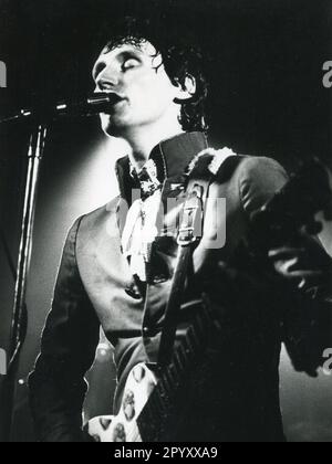 Patrick Collier, cantante del gruppo pop britannico The Boyfriends, si esibisce a Londra il 14 luglio 1978. Foto Stock