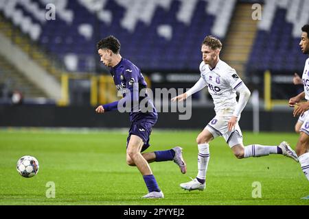 Bruxelles, Belgio. 05th maggio, 2023. Il Tristan Degreef di RSCA Futures e il Leo Seydoux di Beerschot raffigurati in azione durante una partita di calcio tra RSCA Futures (Anderlecht U23) e Beerschot VA, venerdì 05 maggio 2023 a Bruxelles, il 9° giorno (su 10) Dei play-off promozionali del 2022-2023 'Challenger Pro League' 1B seconda divisione del campionato belga. BELGA PHOTO TOM GOYVAERTS Credit: Agenzia Notizie Belga/Alamy Live News Foto Stock