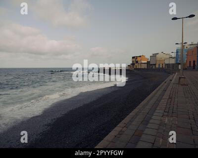 Vista del villaggio di San Cristobal vicino al mare nell'Oceano Atlantico a Gran Canaria Foto Stock