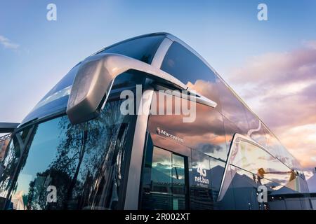 Veicolo Marcopolo Paradiso G8 1800 DD Volvo B450R (2022), in mostra al parco espositivo della città di Londrina, Brasile. Foto Stock