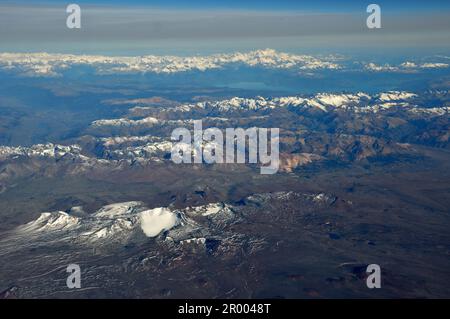 Vista aerea del patagonias picco più alto, Monte San Valentin, 4058 m, all'estremità settentrionale dell'enorme Patagonia settentrionale del campo di ghiaccio Foto Stock