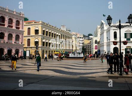 Pedoni in Piazza Senado a Macau SAR, Cina Foto Stock