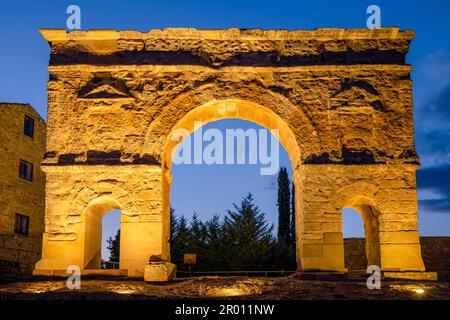 arco di triunfo romano, siglo i a. C., Medinaceli, Soria, comunidad autónoma de Castilla y León, Spagna, Europa Foto Stock