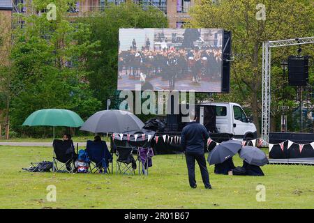 Ashford, Kent, Regno Unito. 06 maggio, 2023. La cerimonia di incoronazione per sua Maestà il Re Carlo III si terrà sabato 6 maggio 2023 presso l'Abbazia di Westminster. Qui ad Ashford la giornata sarà celebrata con un evento comunitario a Victoria Park, i residenti sono incoraggiati a camminare o andare in bicicletta a Victoria Park e portare un picnic dove possono incontrare altre famiglie e godersi una proiezione dal vivo della cerimonia di incoronazione a partire dalle 10am. Fotografo: Paul Lawrenson, Photo Credit: PAL News/Alamy Live News Foto Stock