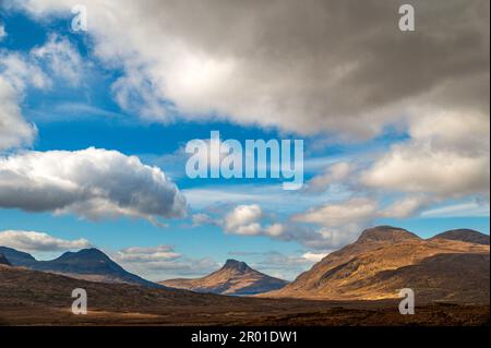 Soggiorno Polly e cUL Beag da est, Coigach, Scozia Foto Stock