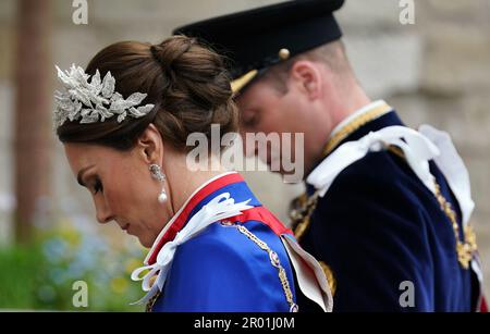 Il Principe e la Principessa di Galles arrivano all'Abbazia di Westminster, nel centro di Londra, prima della cerimonia di incoronazione di Re Carlo III e della Regina Camilla. Data immagine: Sabato 6 maggio 2023. Foto Stock