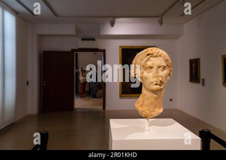 Capo di Cesare Augusto velato, 30 prima di Cristo, marmo, Pollentia, Museu de Mallorca, Palma, Maiorca, Spagna. Foto Stock