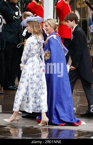 REGNO UNITO. 06th maggio, 2023. Il conte di Wessex, la contessa di Wessex, James, Visconte Severn e Lady Louise Windsor, arriveranno alla cerimonia di incoronazione del re Carlo III e della regina Camilla all'Abbazia di Westminster, Londra, Regno Unito il 6 maggio 2023. Foto di Raphael Lafargue/ABACAPRESS.COM Credit: Abaca Press/Alamy Live News Foto Stock