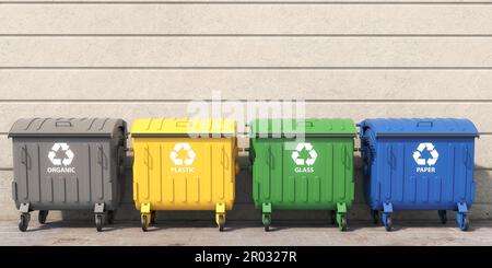 Contenitori per rifiuti con rifiuti separati su una strada. Contenitori per rifiuti in plastica, vetro, carta e materiali organici. Separare il concetto di riciclaggio dei rifiuti e dei rifiuti Foto Stock