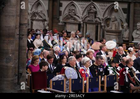 (Prima fila, estrema destra) il Duca e la Duchessa di Edimburgo. (Seconda fila, da sinistra a destra) il conte di Wessex, il duca di Gloucester, la duchessa di Gloucestr, il vice ammiraglio Sir Tim Laurence, la principessa reale e il duca di Kent. (Terza fila, da sinistra a destra) Principessa Beatrice, Edoardo Mapelli Mozzi , Principessa Eugenie, Jack Brooksbank, Duca di Sussex e Principessa Alexandra di Kent all'incoronazione di Re Carlo III e Regina Camilla all'Abbazia di Westminster, Londra. Data immagine: Sabato 6 maggio 2023. Foto Stock