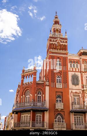 Torre Giralda in Plaza de Soledad a Badajoz (Spagna) Foto Stock