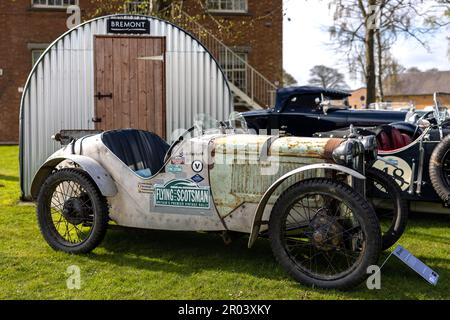 1935 Austin Ulster, in mostra allo Scramble di aprile tenutosi al Bicester Heritage Centre il 23 aprile 2023. Foto Stock