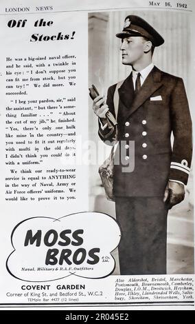Un annuncio del 1942 per Moss Bros, militari, militari ed outfitters RAF. Il “funzionario di grandi dimensioni” nell’annuncio è assicurato della loro capacità di fornire tutte le dimensioni ufficiali ex stock. Foto Stock