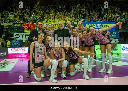 Treviso, Italia. 06th maggio, 2023. Happiness Players Imoco Conegliano Credit: Live Media Publishing Group/Alamy Live News Foto Stock