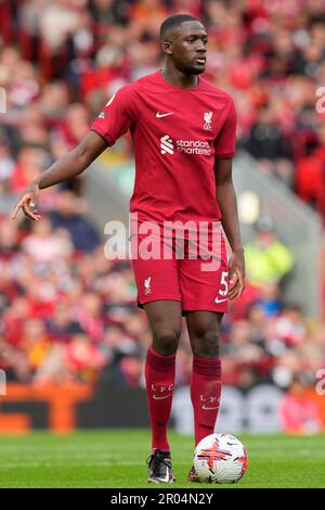 Ibrahima Konaté #5 di Liverpool durante la partita della Premier League Liverpool vs Brentford ad Anfield, Liverpool, Regno Unito, 6th maggio 2023 (Foto di Steve Flynn/News Images) Foto Stock