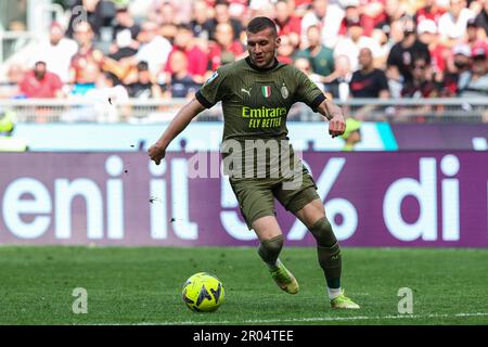 Milano, Italia. 06th maggio, 2023. Ante Rebic dell'AC Milan in azione durante la Serie A 2022/23 Football Match tra AC Milan e SS Lazio allo Stadio San Siro. Punteggio finale; Milano 2 | 0 Lazio. (Foto di Fabrizio Carabelli/SOPA Images/Sipa USA) Credit: Sipa USA/Alamy Live News Foto Stock