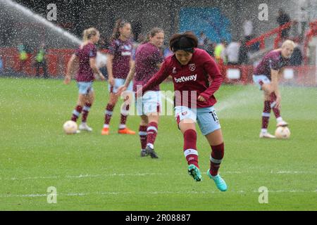 Crawley, Regno Unito. 07th maggio, 2023. Broadfield Stadium, Regno Unito, 07 maggio 2023 una prima doccia per Honoka Hayashi (19, West Ham) prima di una partita nella Barclays Women's Super League tra Brighton & Hove Albion e West Ham United al Broadfield Stadium di Crawley, 07 maggio 2023, Regno Unito (Bettina Weissensteiner/SPP) Credit: SPP Sport Stampa Foto. /Alamy Live News Foto Stock