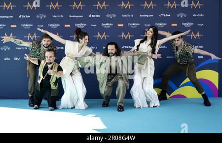 Liverpool, Regno Unito. 07th maggio, 2023. LIVERPOOL - Pasha Parfeni di Moldavia sul tappeto turchese durante la cerimonia di apertura del Concorso di canzoni Eurovision alla Walker Art Gallery. ANP SANDER KONING netherlands OUT - belgium OUT Credit: ANP/Alamy Live News Foto Stock