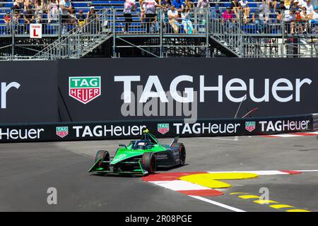 Monaco, Principato di Monaco. 06th maggio, 2023. Nick Cassidy Envision Racing Race Winner Monaco e-Prix durante ABB FIA FORMULA e 2023 MONACO e-PRIX Race 1-2, Formula e a Monaco, Principato di Monaco, Maggio 06 2023 Credit: Independent Photo Agency/Alamy Live News Foto Stock