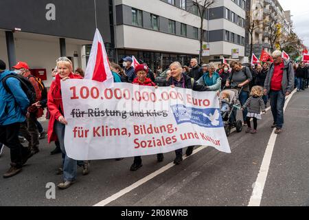 Dimostrazione dell'Alleanza autunnale di solidarietà, contro le conseguenze dell'inflazione e gli alti prezzi dell'energia per i cittadini, organizzata da un'alleanza o Foto Stock