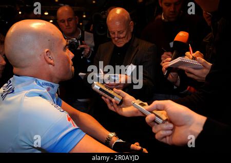 Stefan Schumacher ist nach seiner Autofahrt unter Alkoholeinfluss beim Team Gerolsteiner umstritten. Radsport, Teamvorstellung Team Gerolsteiner in Gerolstein am 15,1.2008. Foto Stock