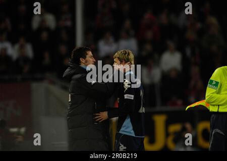 Allenatore Marco Kurz wechselt Benjamin Schwarz aus. Fußball 2. Bundesliga 1.FC Köln - TSV 1860 München 22,2.2008Fußball 2. Bundesliga 1.FC Köln - TSV 1860 München 0:0. 22.2.2008 Foto Stock