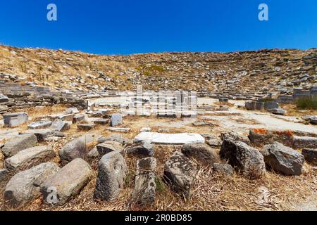 L'antico teatro nel sito archeologico dell'isola 'sacred' di Delo. CICLADI, Grecia Foto Stock