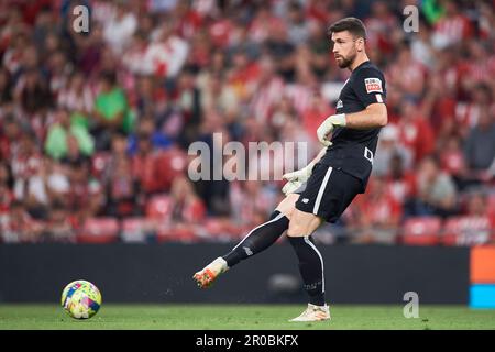 Unai Simon of Athletic Club in azione durante la partita la Liga Santander tra Athletic Club e Real Betis allo stadio di San Mames il 4 maggio 2023, in Foto Stock