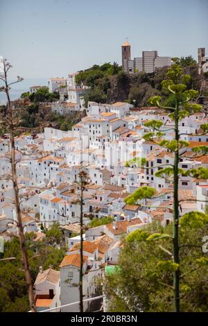 Hillside White Village a Casares Spagna Foto Stock